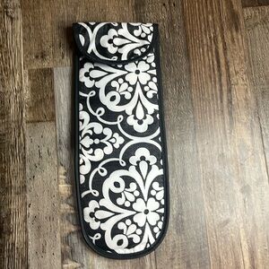 Thirty-One Style Sleeve in Medallion Medley Pattern